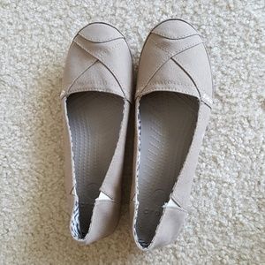 Croc tan color slip-ons